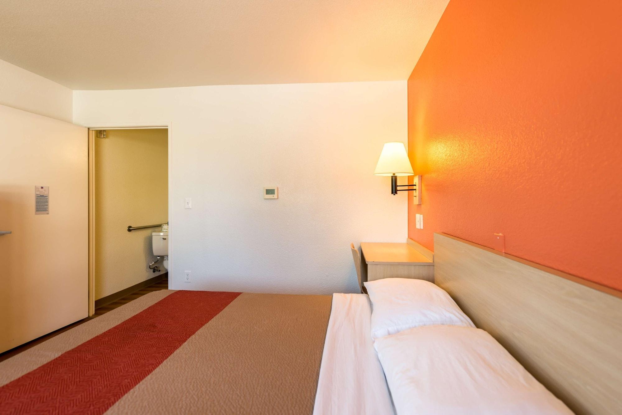 Motel 6-Reno, Nv - Virginia Plumb Zewnętrze zdjęcie