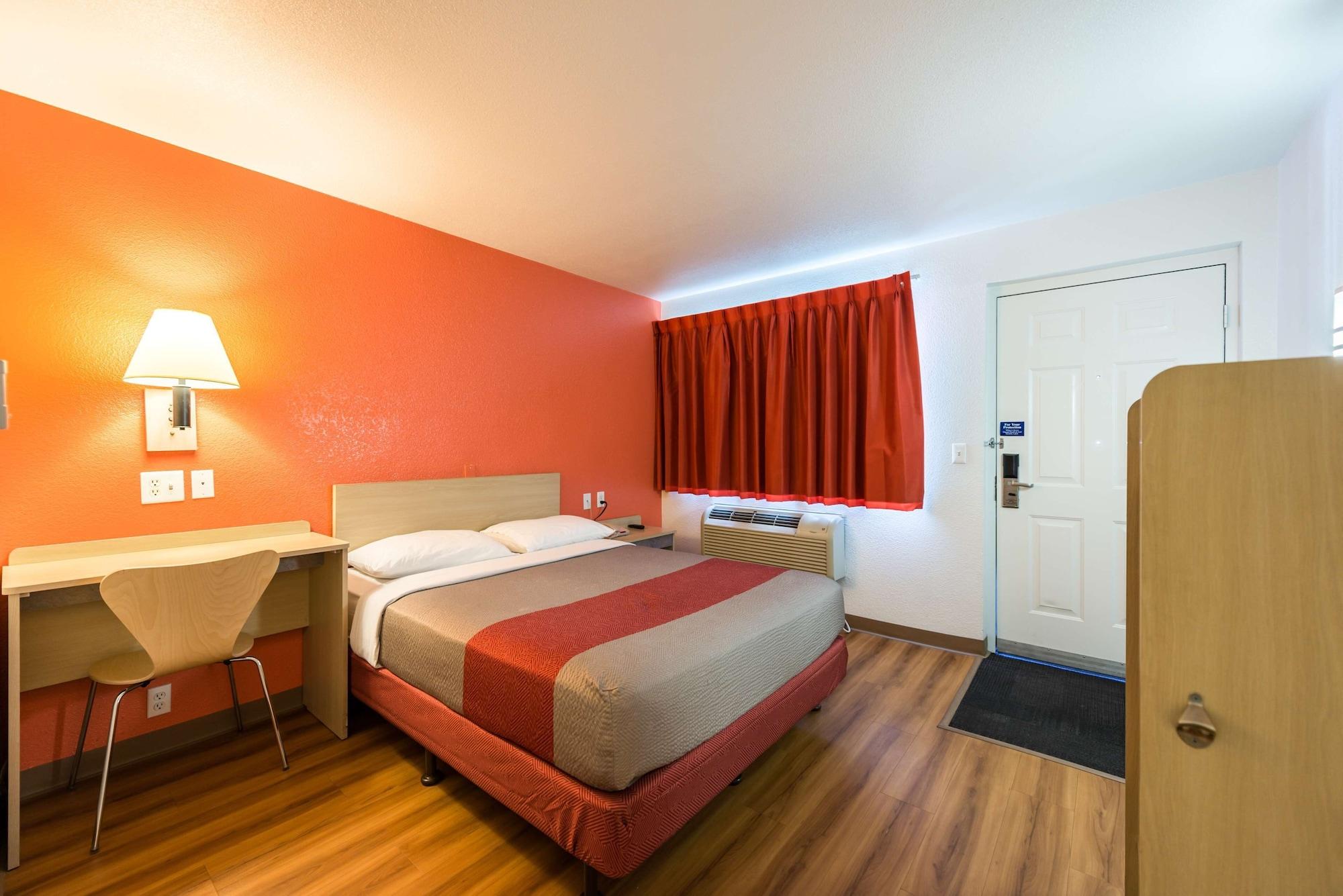Motel 6-Reno, Nv - Virginia Plumb Zewnętrze zdjęcie