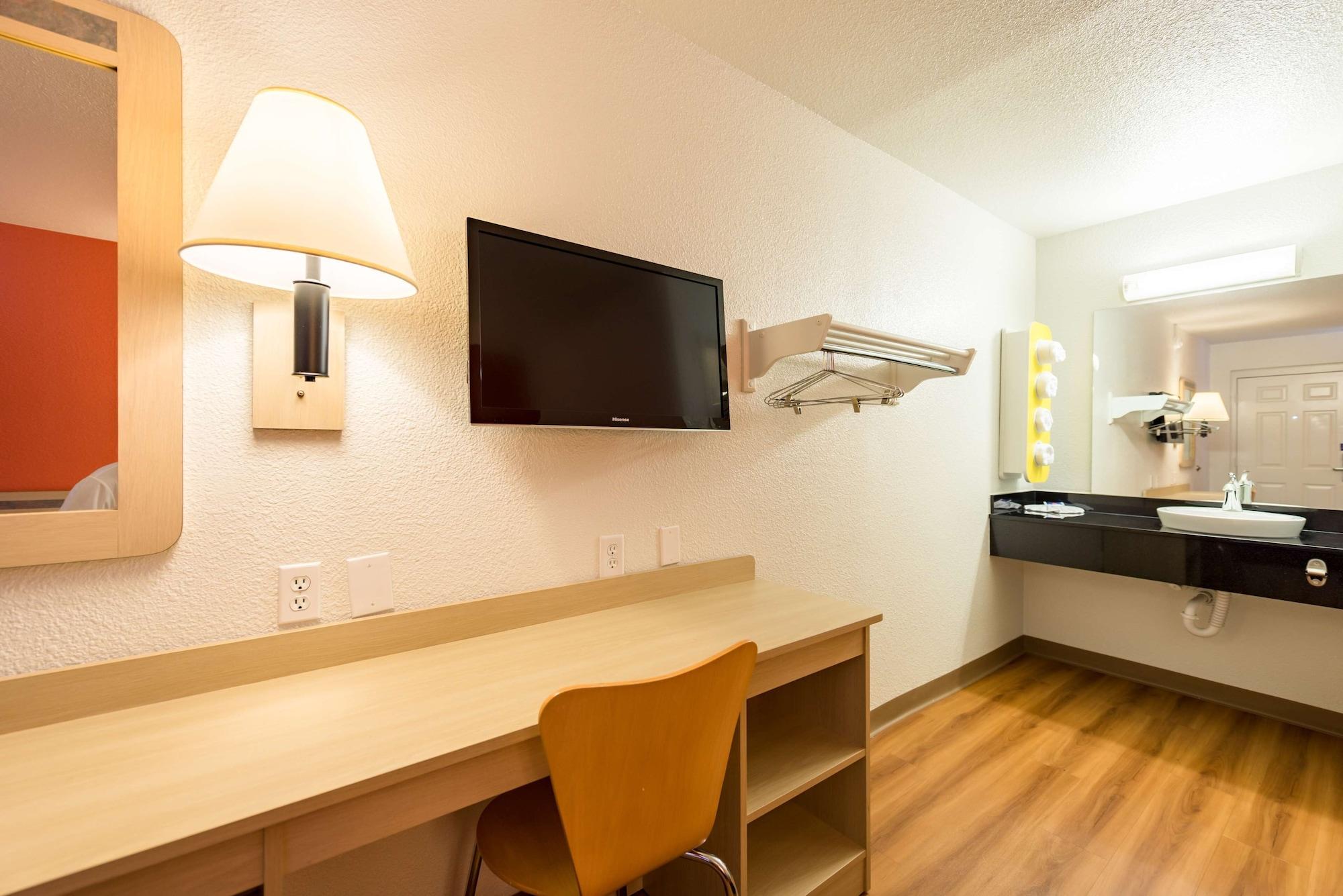 Motel 6-Reno, Nv - Virginia Plumb Zewnętrze zdjęcie