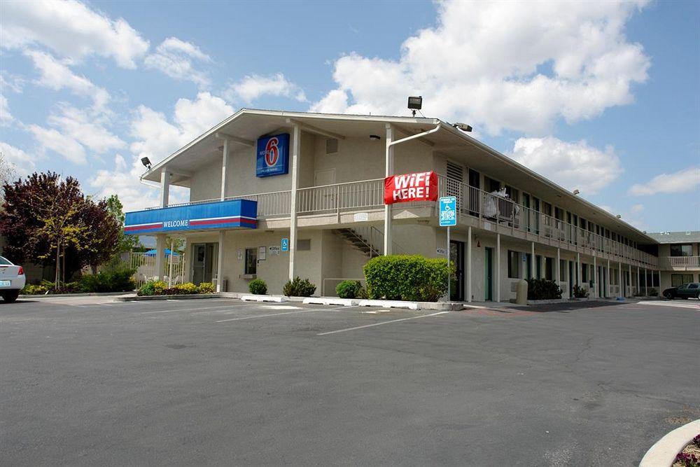Motel 6-Reno, Nv - Virginia Plumb Zewnętrze zdjęcie