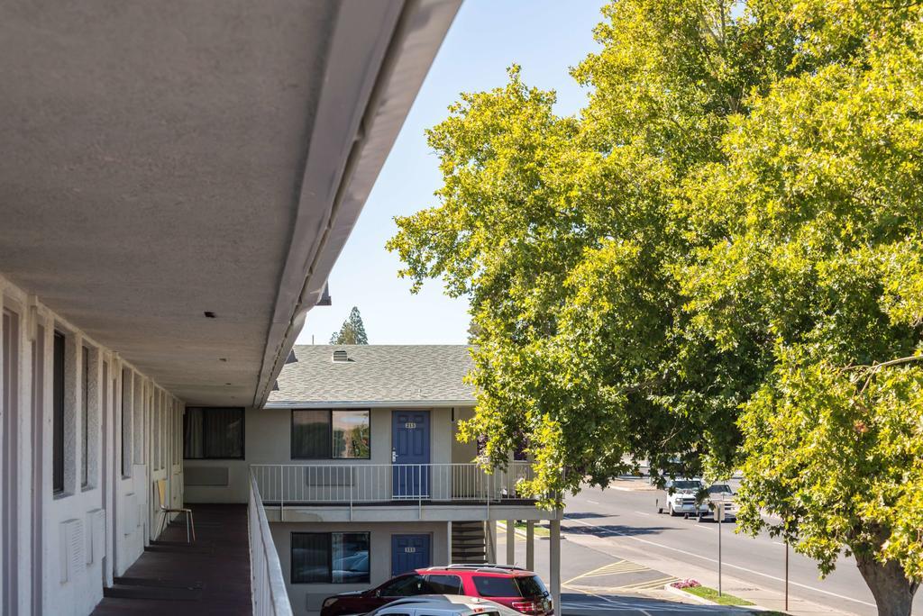 Motel 6-Reno, Nv - Virginia Plumb Zewnętrze zdjęcie