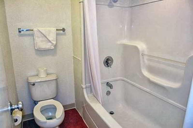 Motel 6-Reno, Nv - Virginia Plumb Zewnętrze zdjęcie